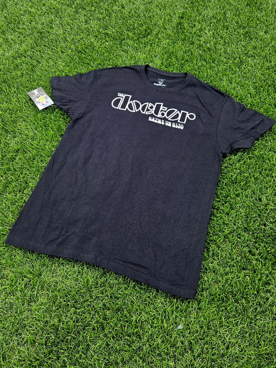 Playera Doctor "HAZME UN HIJO" Letras Negras Caskarita premium